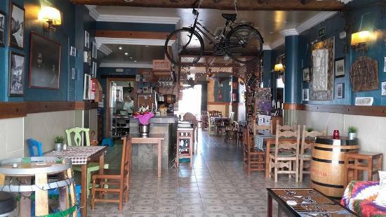 Rack and Ruin Bar