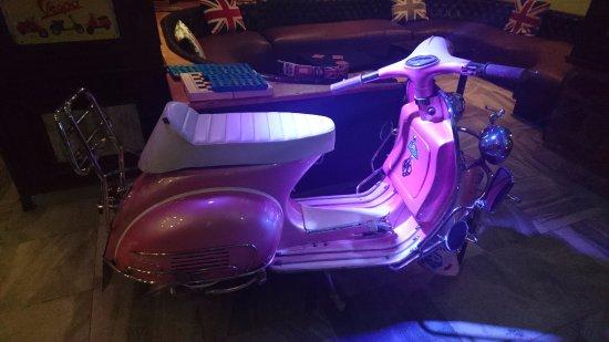 Scooters Bar