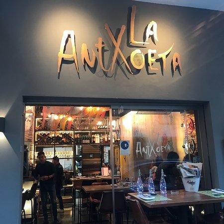 La Antxoeta Art Restaurant