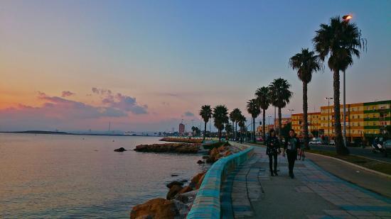 Paseo Maritimo de la Linea de la Concepcion