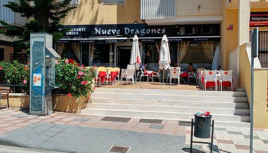 Nueve Dragons