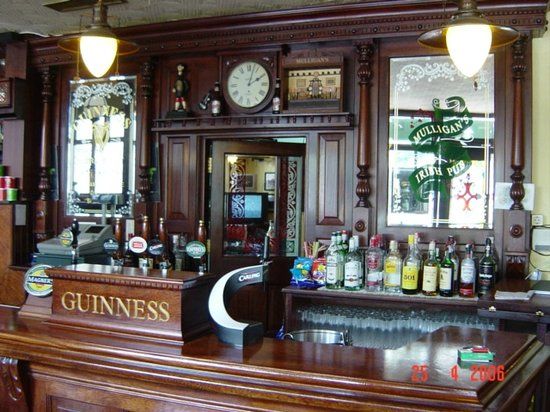 Mulligans Pub