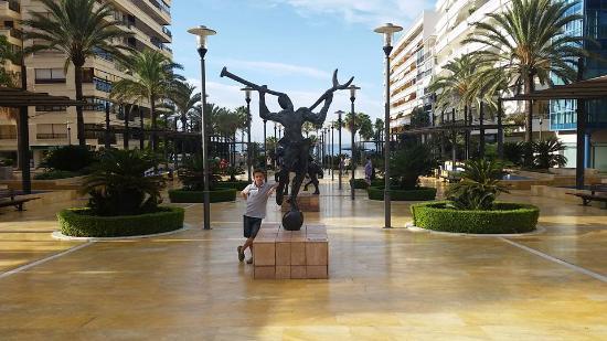 la Avenida del Mar
